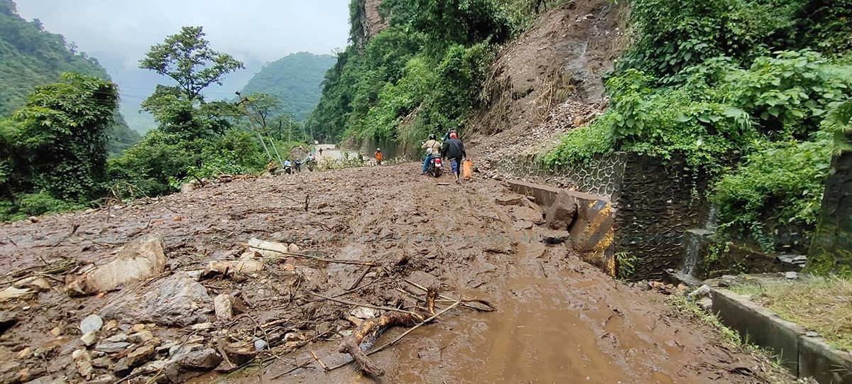 https://www.setopati.com/uploads/shares/2020/sujita/muglim jam sadak/muglin sadak (1).jpg